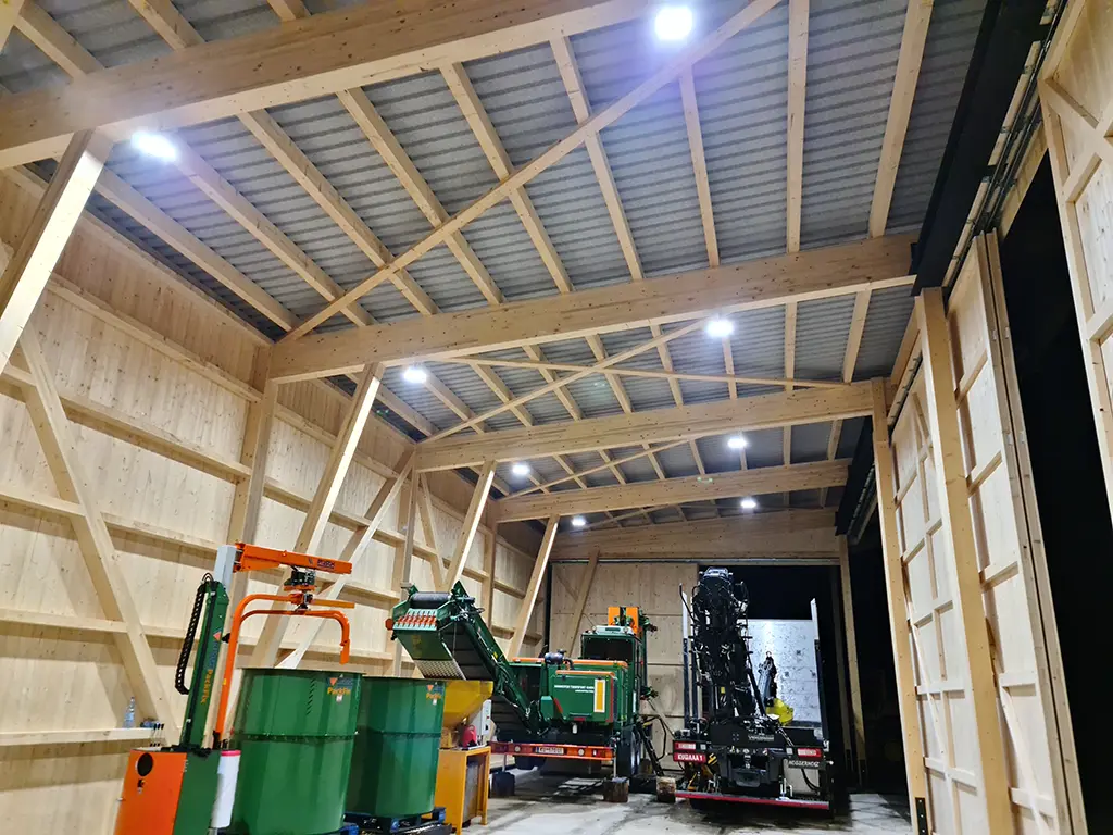 Elektroinstallationen in einem Betriebsgebäude