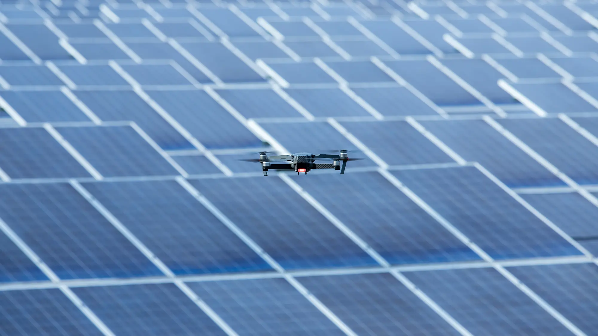 Treppe mit Metallgeländer